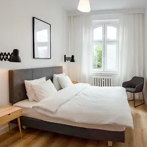 Centrally Located Island Apartament